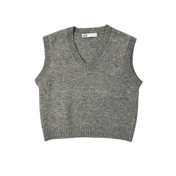Zara Gray Knit‎ Vest - Picture 1 of 4